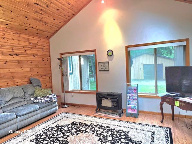 10135 Woods Road, Gladwin, MI 48624