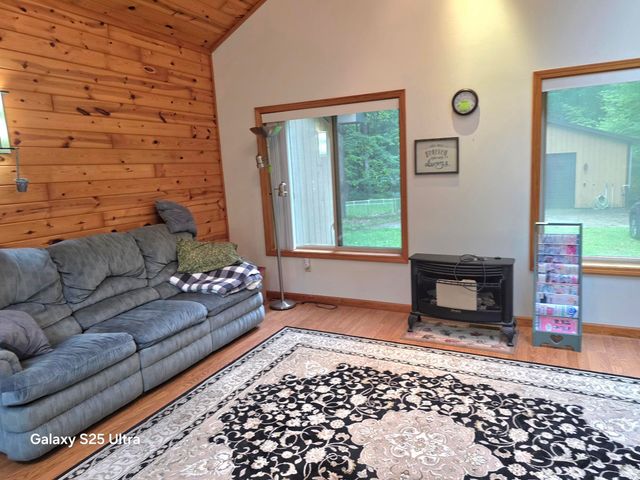 10135 Woods Road, Gladwin, MI 48624