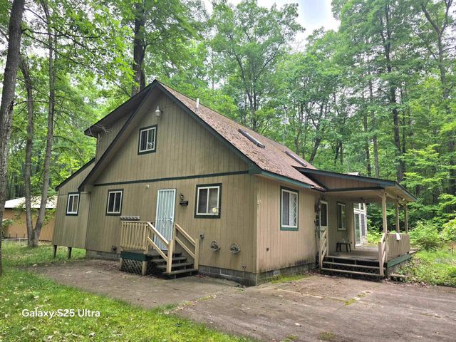 10135 Woods Road, Gladwin, MI 48624