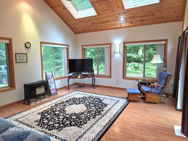 10135 Woods Road, Gladwin, MI 48624