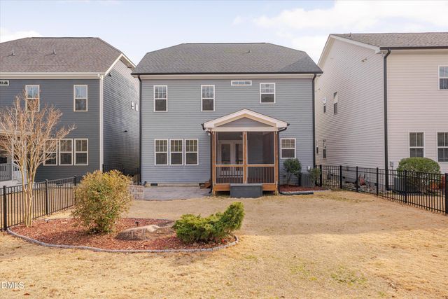 504 Beacon Ridge Boulevard, Chapel Hill, NC 27516