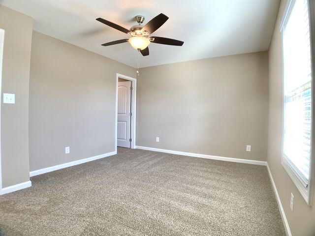 425 Ayden Ln, Clarksville, TN 37042