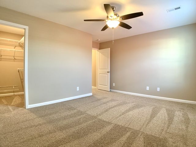 425 Ayden Ln, Clarksville, TN 37042