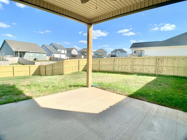 425 Ayden Ln, Clarksville, TN 37042