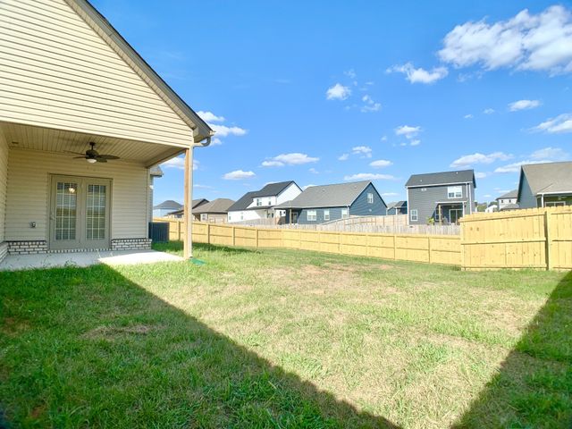 425 Ayden Ln, Clarksville, TN 37042