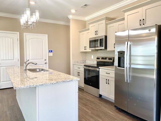 425 Ayden Ln, Clarksville, TN 37042