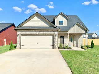 425 Ayden Ln, Clarksville, TN 37042