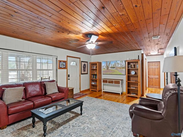 2111 Bakers Chapel Road, Guntersville, AL 35976