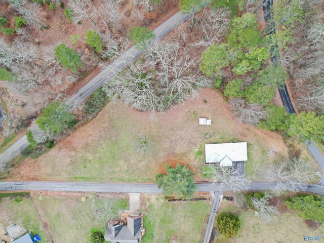 2111 Bakers Chapel Road, Guntersville, AL 35976