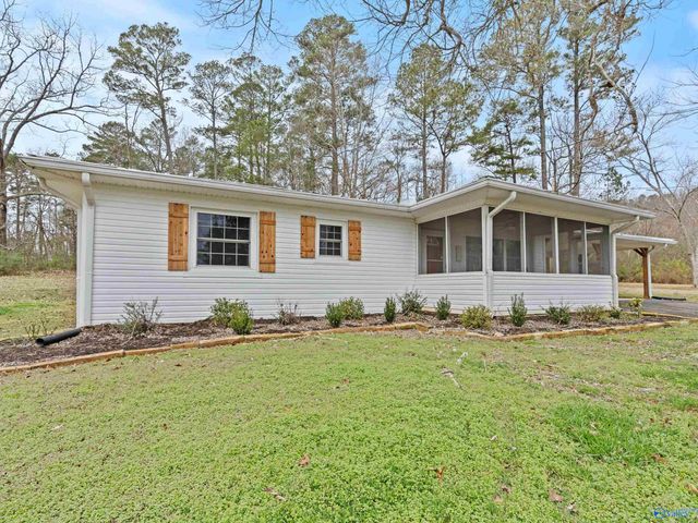 2111 Bakers Chapel Road, Guntersville, AL 35976