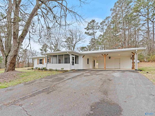 2111 Bakers Chapel Road, Guntersville, AL 35976