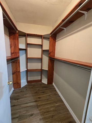 212 E 4th Street, Keene, TX 76059