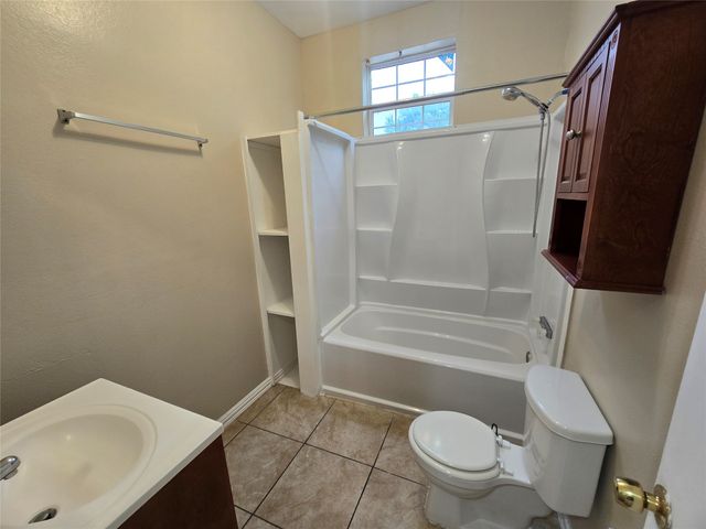 212 E 4th Street, Keene, TX 76059