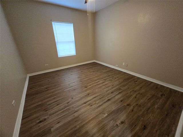 212 E 4th Street, Keene, TX 76059