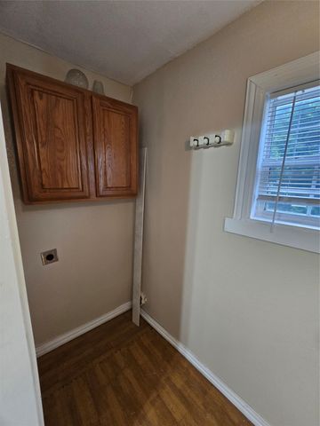 212 E 4th Street, Keene, TX 76059