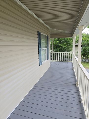 212 E 4th Street, Keene, TX 76059