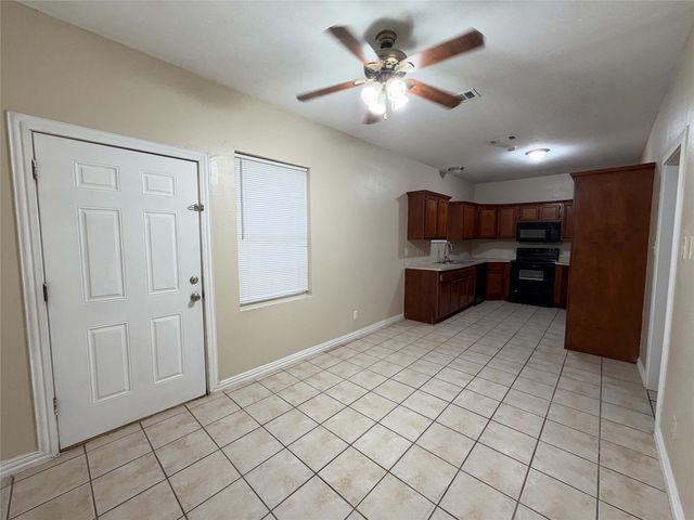 212 E 4th Street, Keene, TX 76059