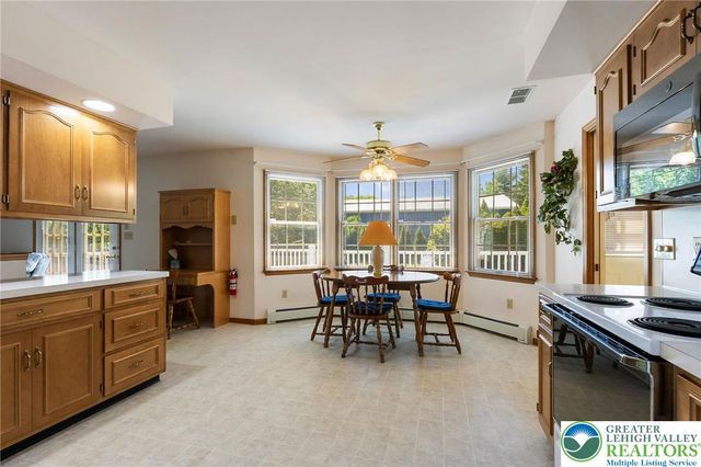 1346 Dayspring Drive, Lower Macungie Twp, PA 18106