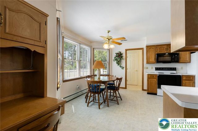 1346 Dayspring Drive, Lower Macungie Twp, PA 18106