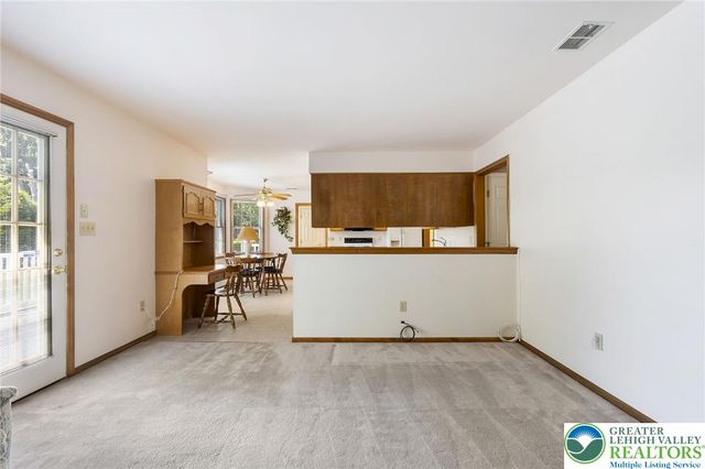1346 Dayspring Drive, Lower Macungie Twp, PA 18106
