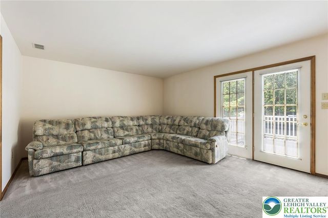 1346 Dayspring Drive, Lower Macungie Twp, PA 18106