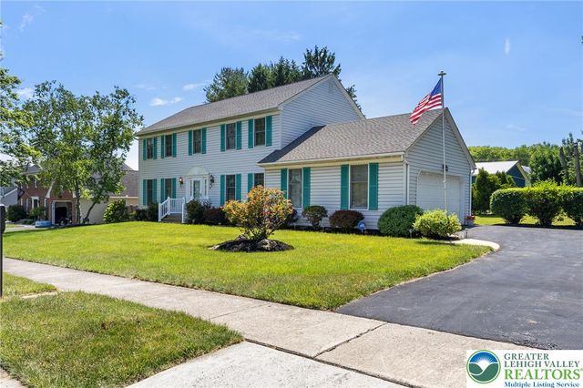 1346 Dayspring Drive, Lower Macungie Twp, PA 18106