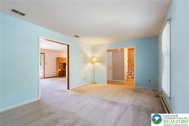 1346 Dayspring Drive, Lower Macungie Twp, PA 18106