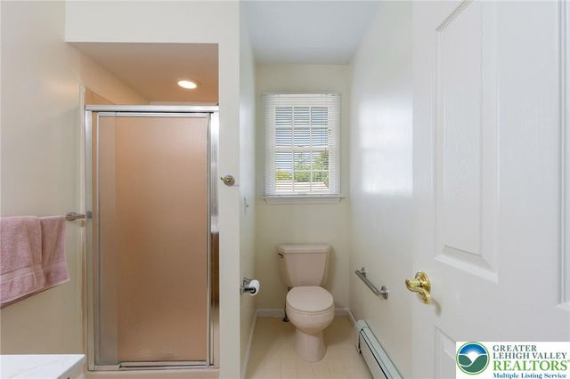 1346 Dayspring Drive, Lower Macungie Twp, PA 18106