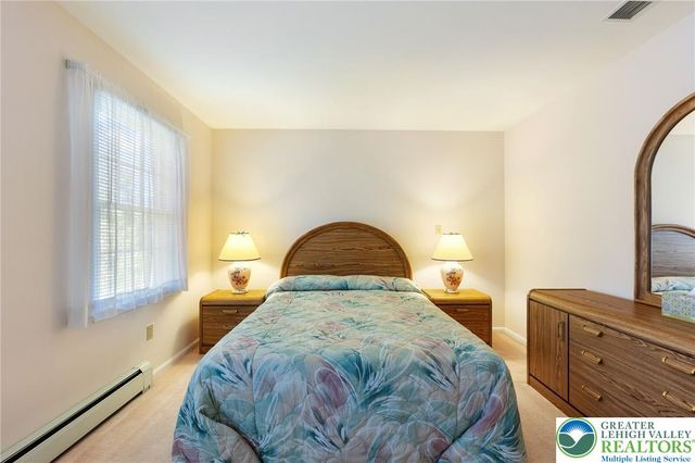 1346 Dayspring Drive, Lower Macungie Twp, PA 18106