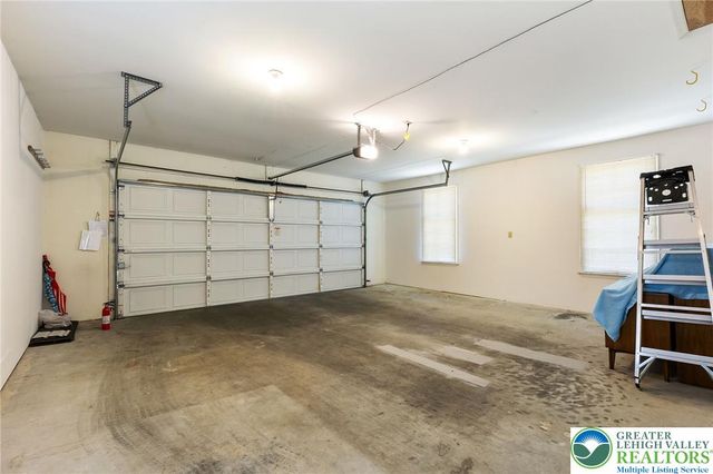 1346 Dayspring Drive, Lower Macungie Twp, PA 18106