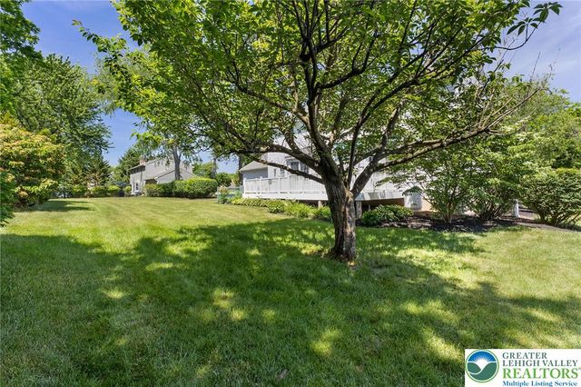 1346 Dayspring Drive, Lower Macungie Twp, PA 18106