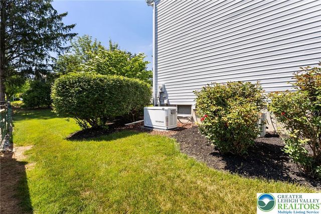 1346 Dayspring Drive, Lower Macungie Twp, PA 18106
