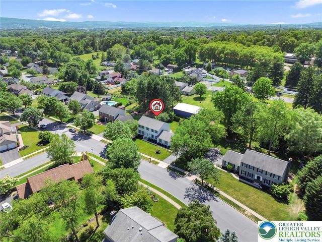 1346 Dayspring Drive, Lower Macungie Twp, PA 18106