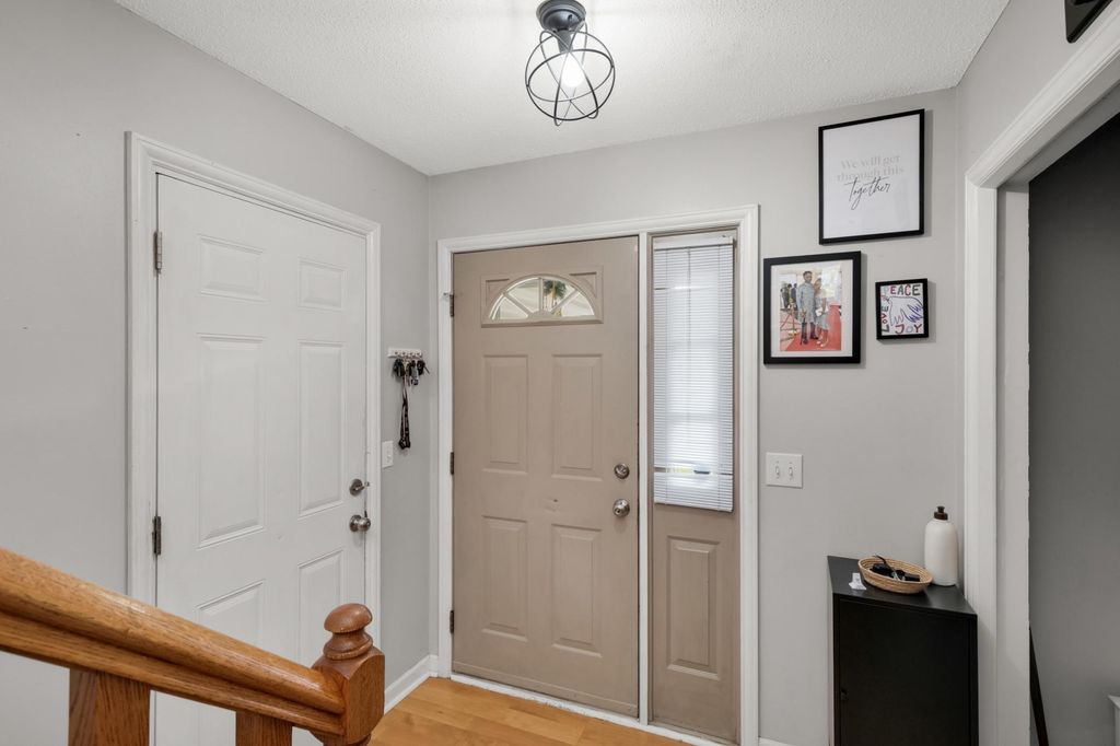 2432 Henslow Court N, Oakdale, MN 55128 — photo 4