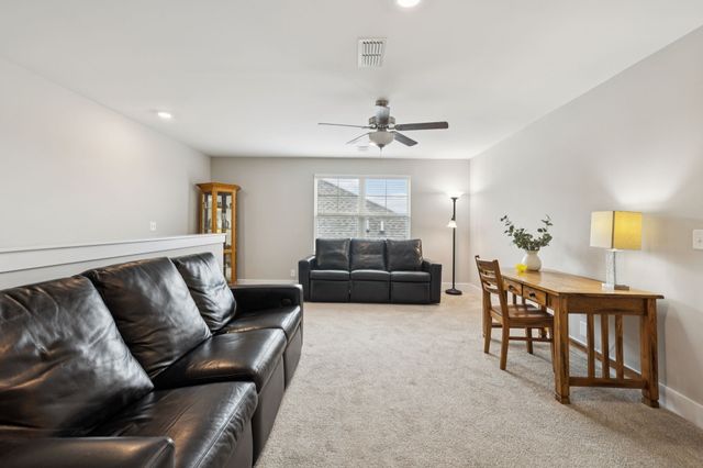 2530 Fig Dr, Murfreesboro, TN 37127