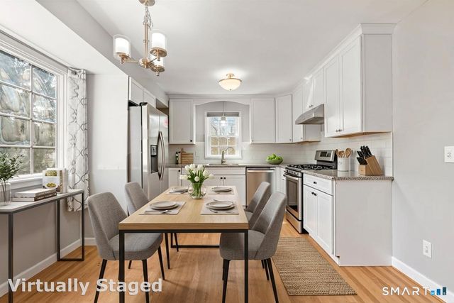 10 Karen Boulevard, Newtown, CT 06470