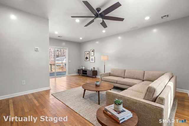 10 Karen Boulevard, Newtown, CT 06470