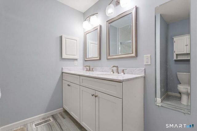 10 Karen Boulevard, Newtown, CT 06470