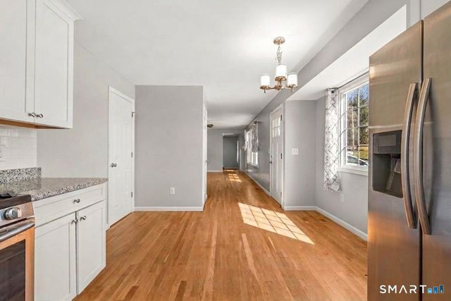 10 Karen Boulevard, Newtown, CT 06470