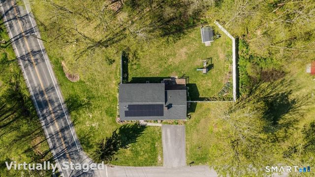 10 Karen Boulevard, Newtown, CT 06470