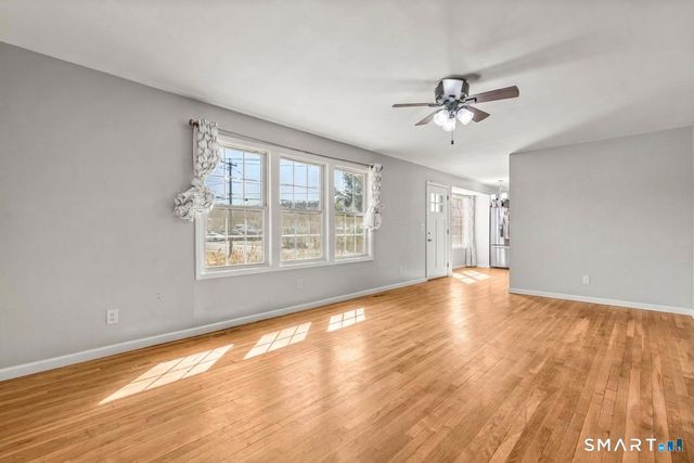 10 Karen Boulevard, Newtown, CT 06470