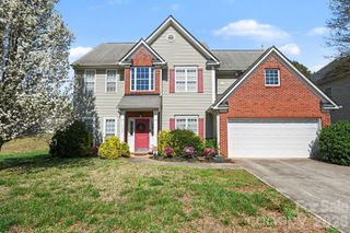 1133 Oakdale Woods Drive, Charlotte, NC 28216