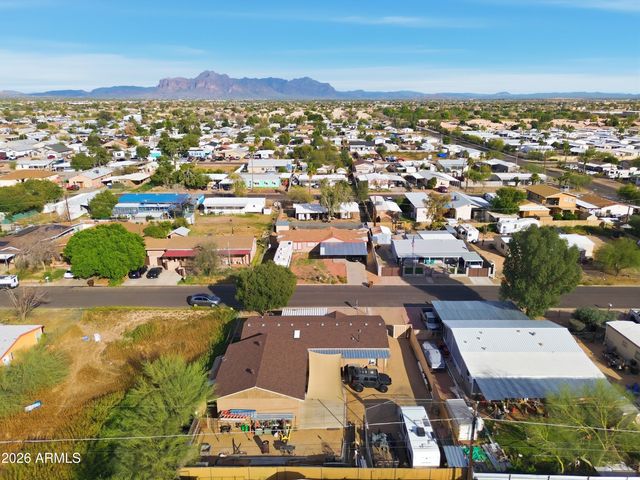 530 S 97TH Place, Mesa, AZ 85208