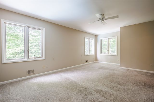 17 Tuliptree Lane, Irondequoit, NY 14617