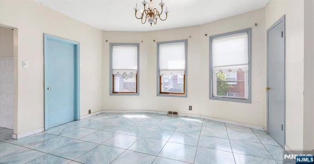 162 Forest Avenue, Lyndhurst, NJ 07071