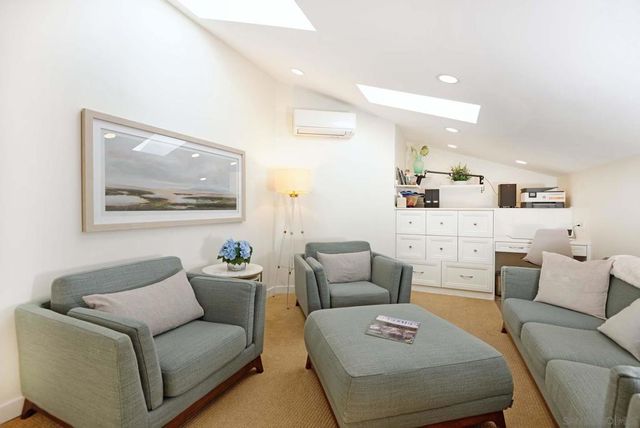 2207 Caminito Cabala, La Jolla, CA 92037