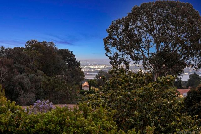 2207 Caminito Cabala, La Jolla, CA 92037