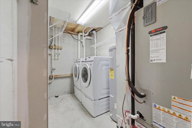 212 FREIGHT CAR CIR, Bunker Hill, WV 25413