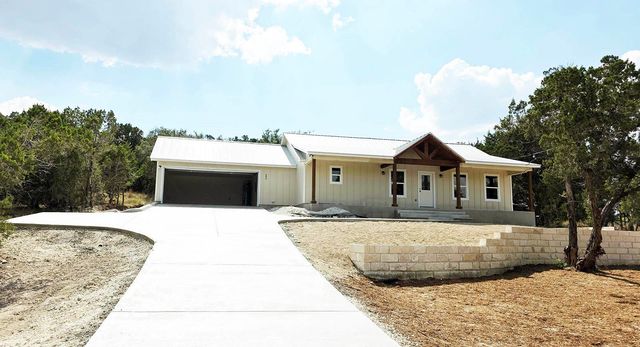 684 Appaloosa DR, Fischer, TX 78623
