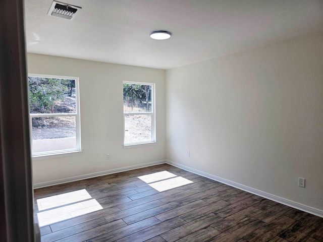 684 Appaloosa DR, Fischer, TX 78623